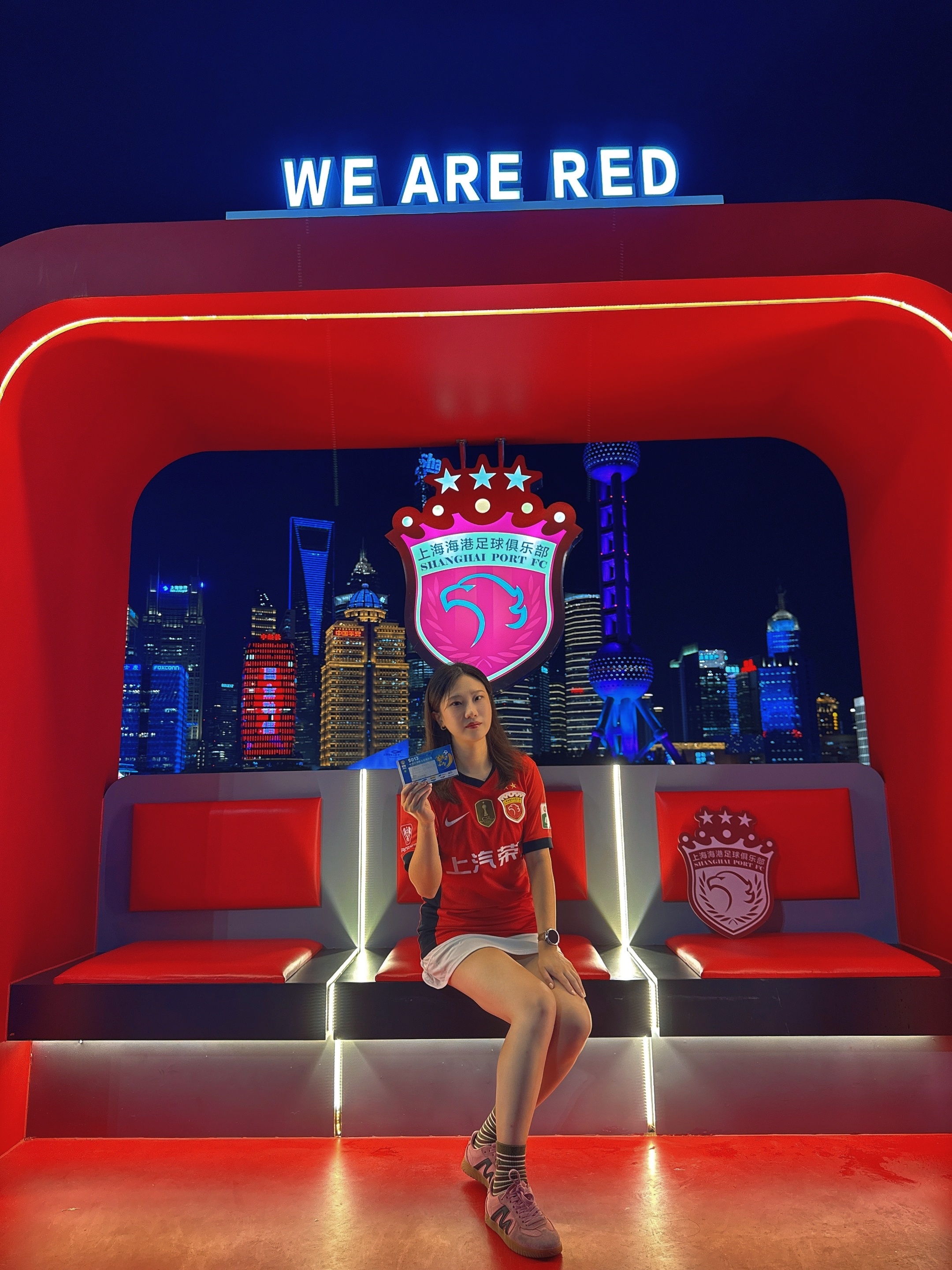 jnh-包含欧冠国际比赛日再迎强敌，上海海港主帅复盘，主帅态度：震撼外界，年轻球员得到机会的词条